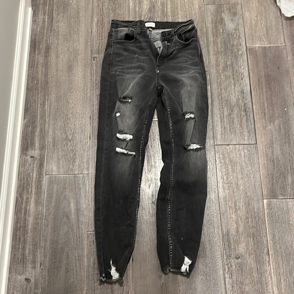 Woman’s Black Jeans